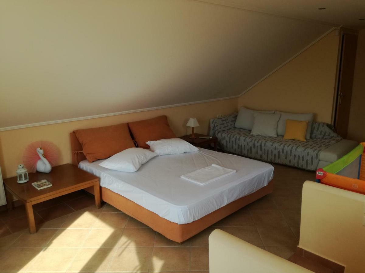 Villa Seabreeze Лоутраки Экстерьер фото